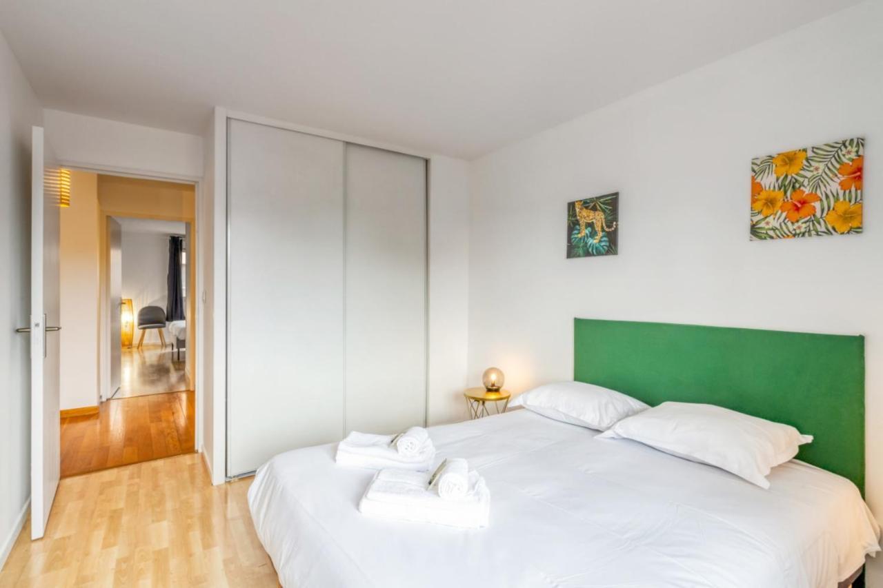 2br In Colors With Balcony - Welkeys