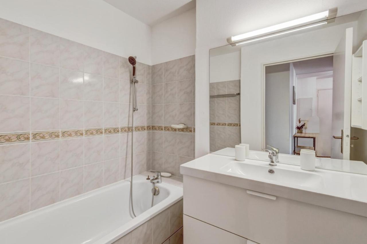 2br In Colors With Balcony - Welkeys Appartement